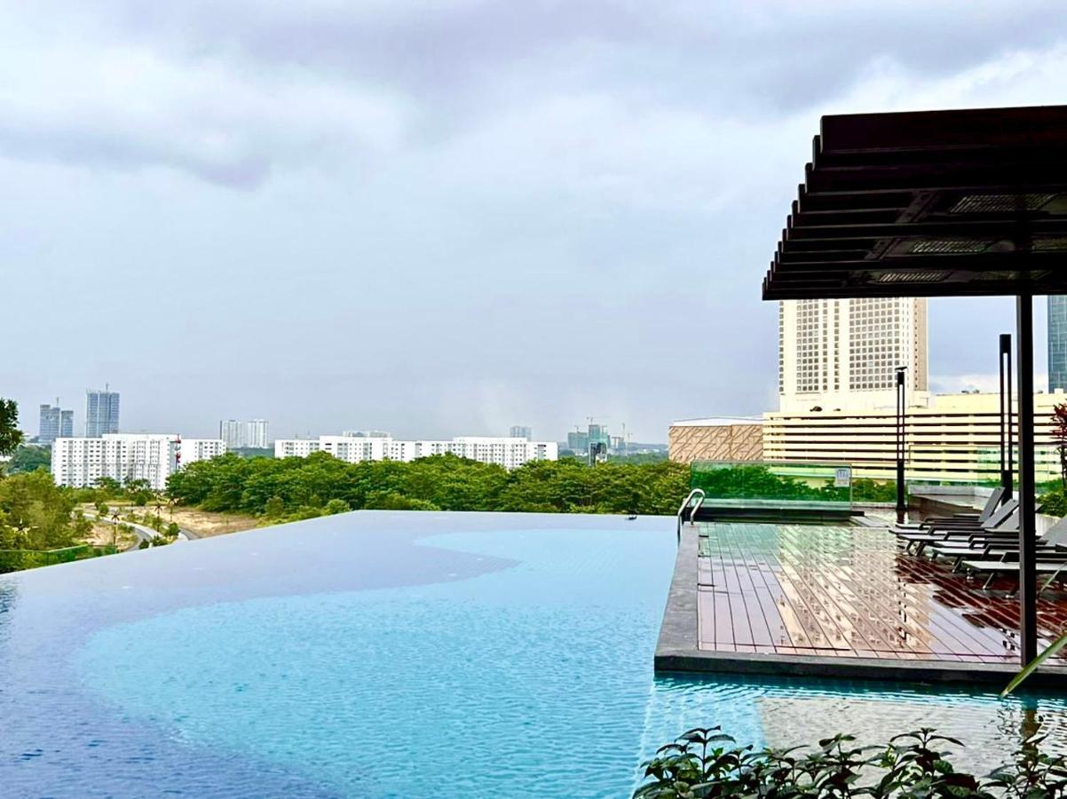 Mosaic Grand Luxury 3br W Bathtub Near Midvalley By Our Johor Bahru