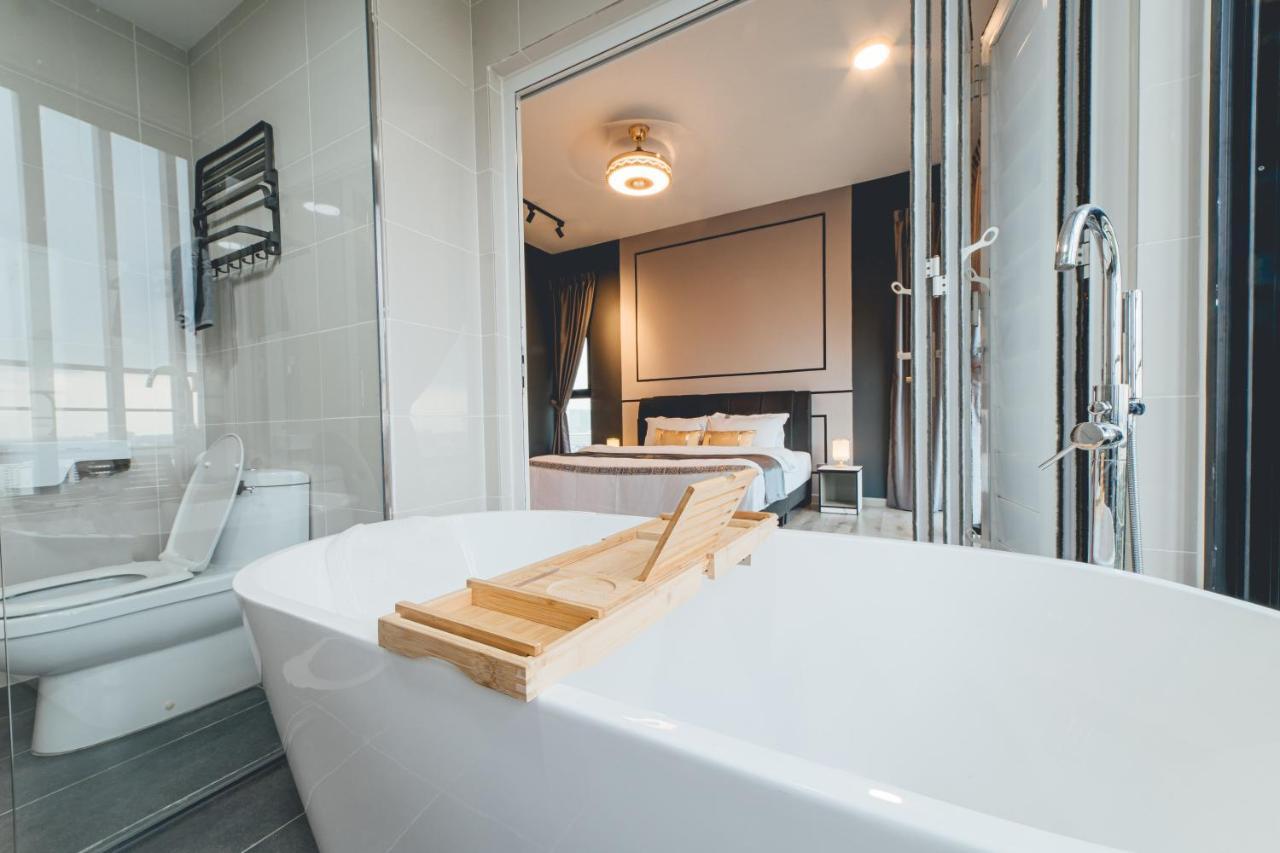 Apartment Mosaic Grand Luxury 3br W Bathtub Near Midvalley By Our