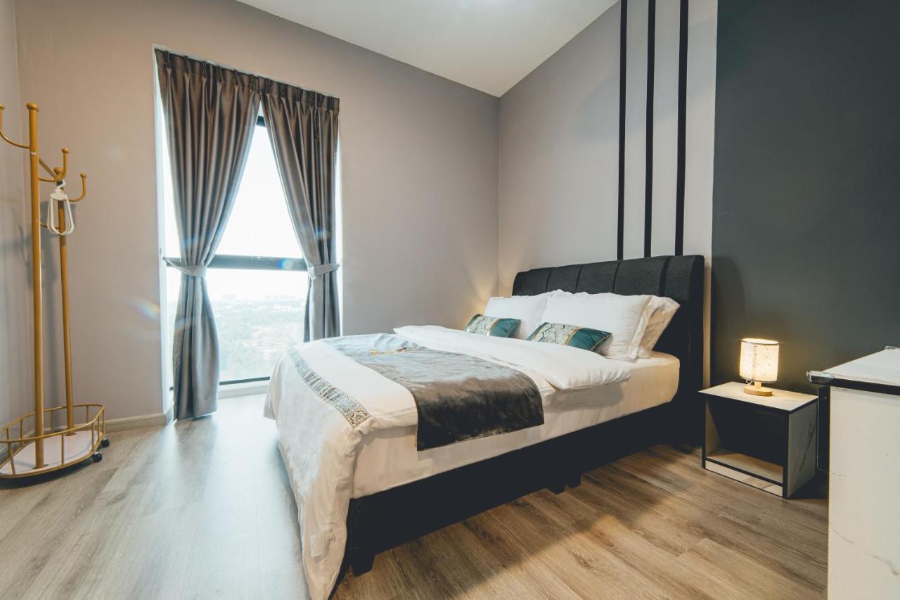 Mosaic Grand Luxury 3br W Bathtub Near Midvalley By Our